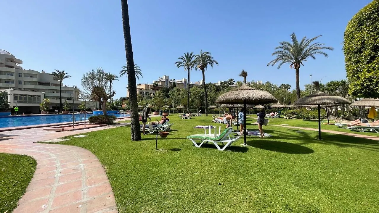 Suite Benal Beach 23 Benalmadena 0*,  Spain
